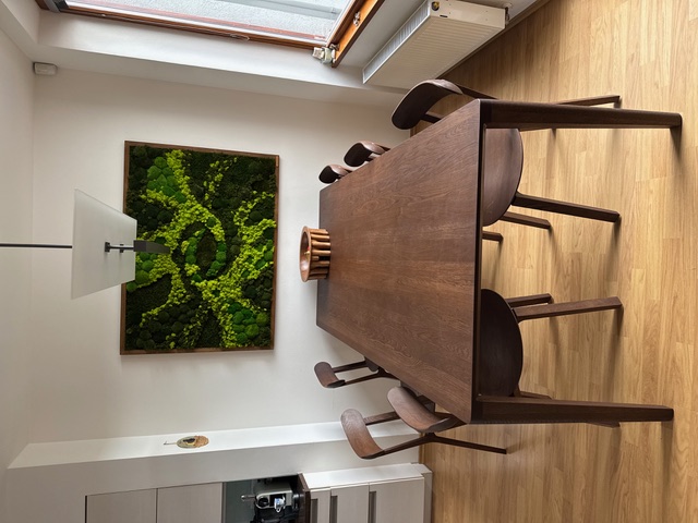 INTRODUCING THE CHOCOLATE FINISH: OAK IN A WARMER TONE 1