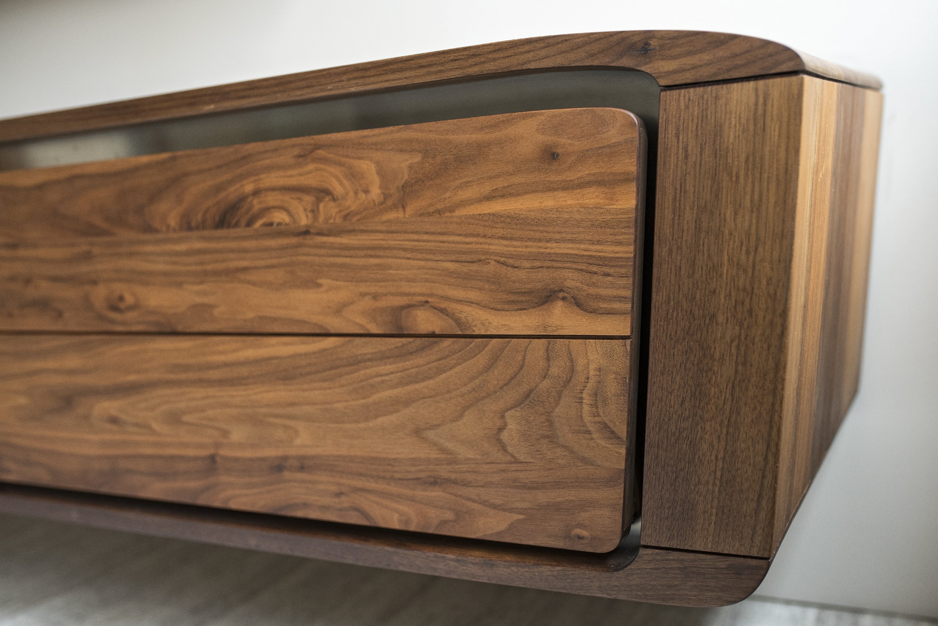 Oak TV Stands and Media Consoles Buying Guide 0
