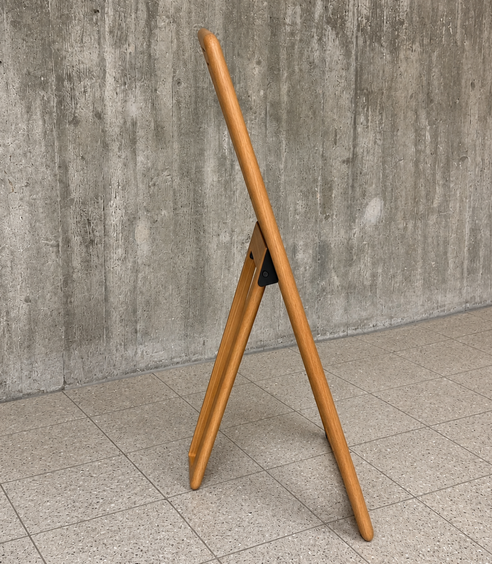 A-BOARD | Digital Signage Display