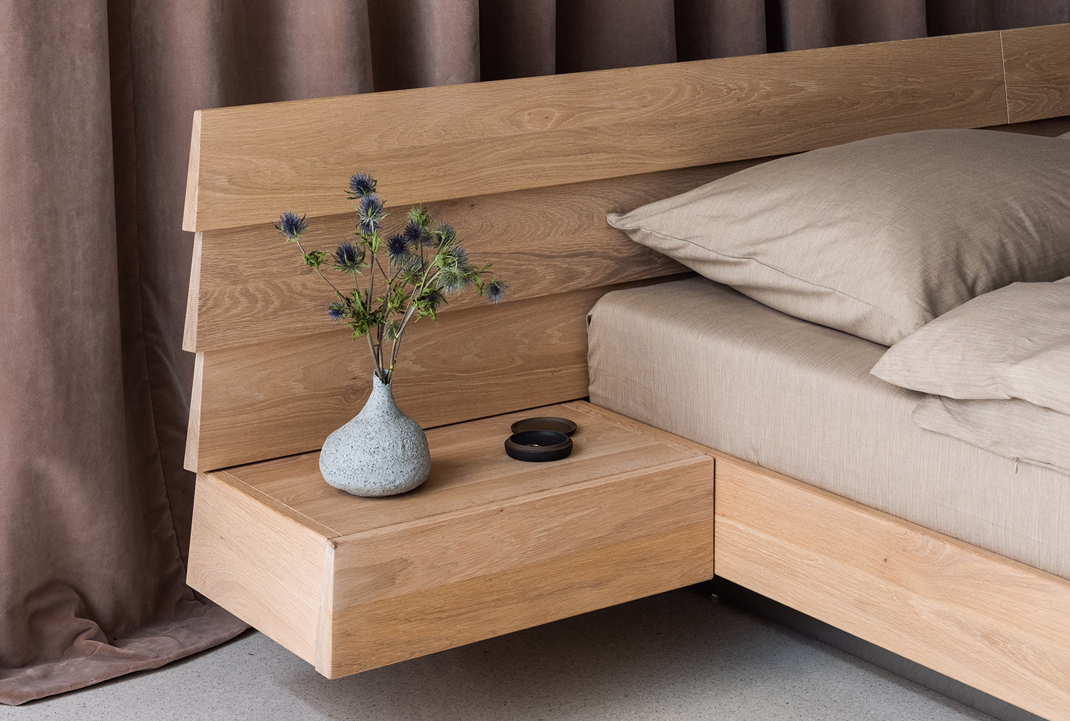 TATRAN | Double bed with nightstands